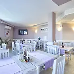 Toma's - Front Hotel Tsarevo