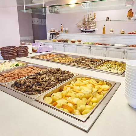 Toma's - Front מלון 2*