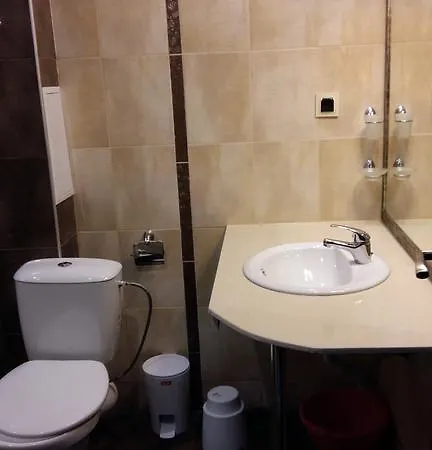 מלון Toma's - Front