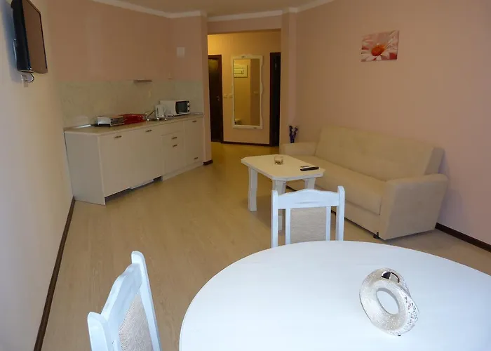 Hotell Toma's - Front 2*