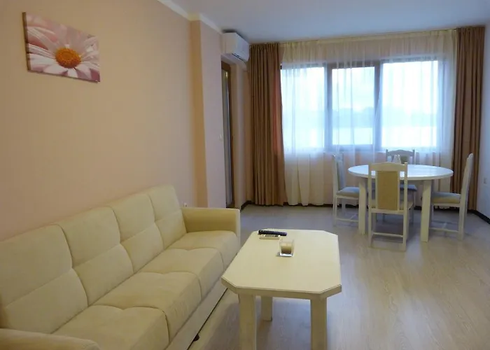 Toma's - Front Hotell Tsarevo