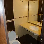 Toma's - Front Hotel