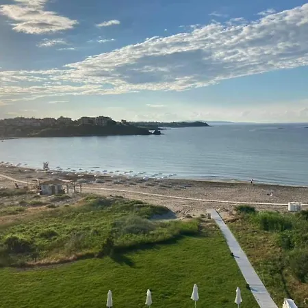 Toma's - Front Hotel Zarewo