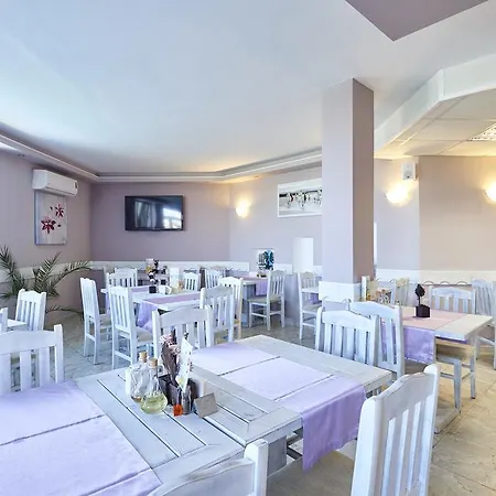 Toma's - Front Hotel Tsarevo