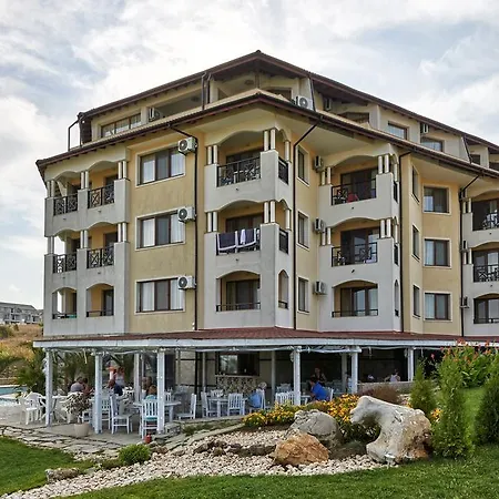 Toma's - Front 酒店 2*