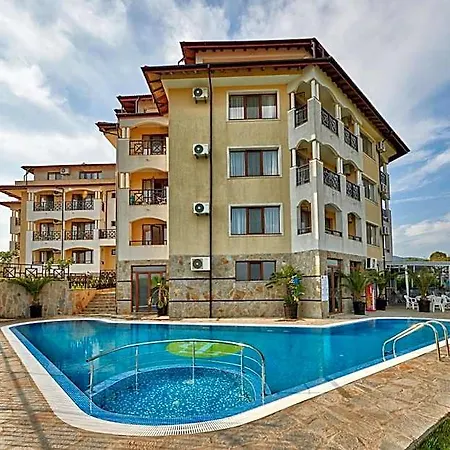 Toma's - Front Hotel Tsarevo