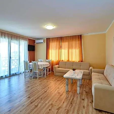 Hotel Toma's - Front Tsarevo