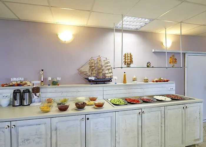 Toma's - Front Zarewo