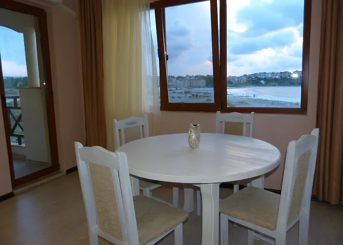 Hotel Toma's - Front 2*