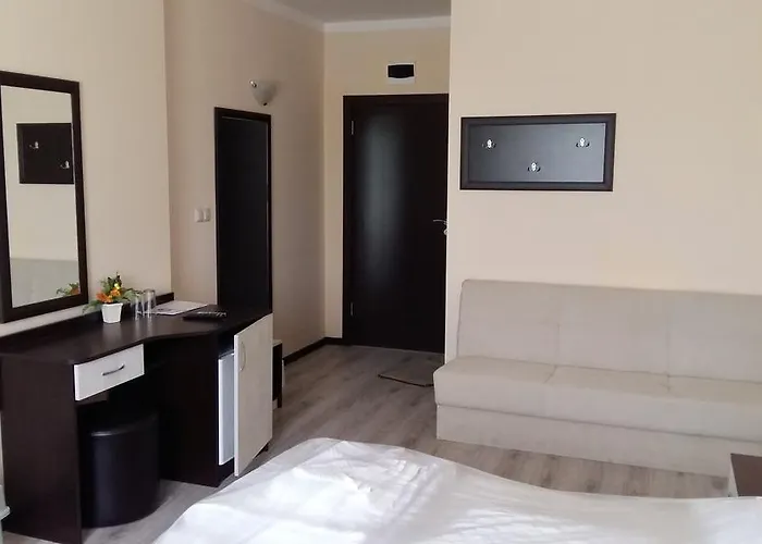 Hotel Toma's - Front Zarewo